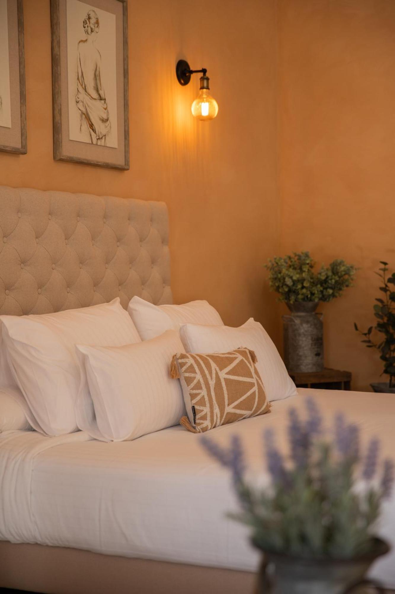 Maison Roucas - Restaurant Et Chambres D'Hotes Solérieux Eksteriør bilde