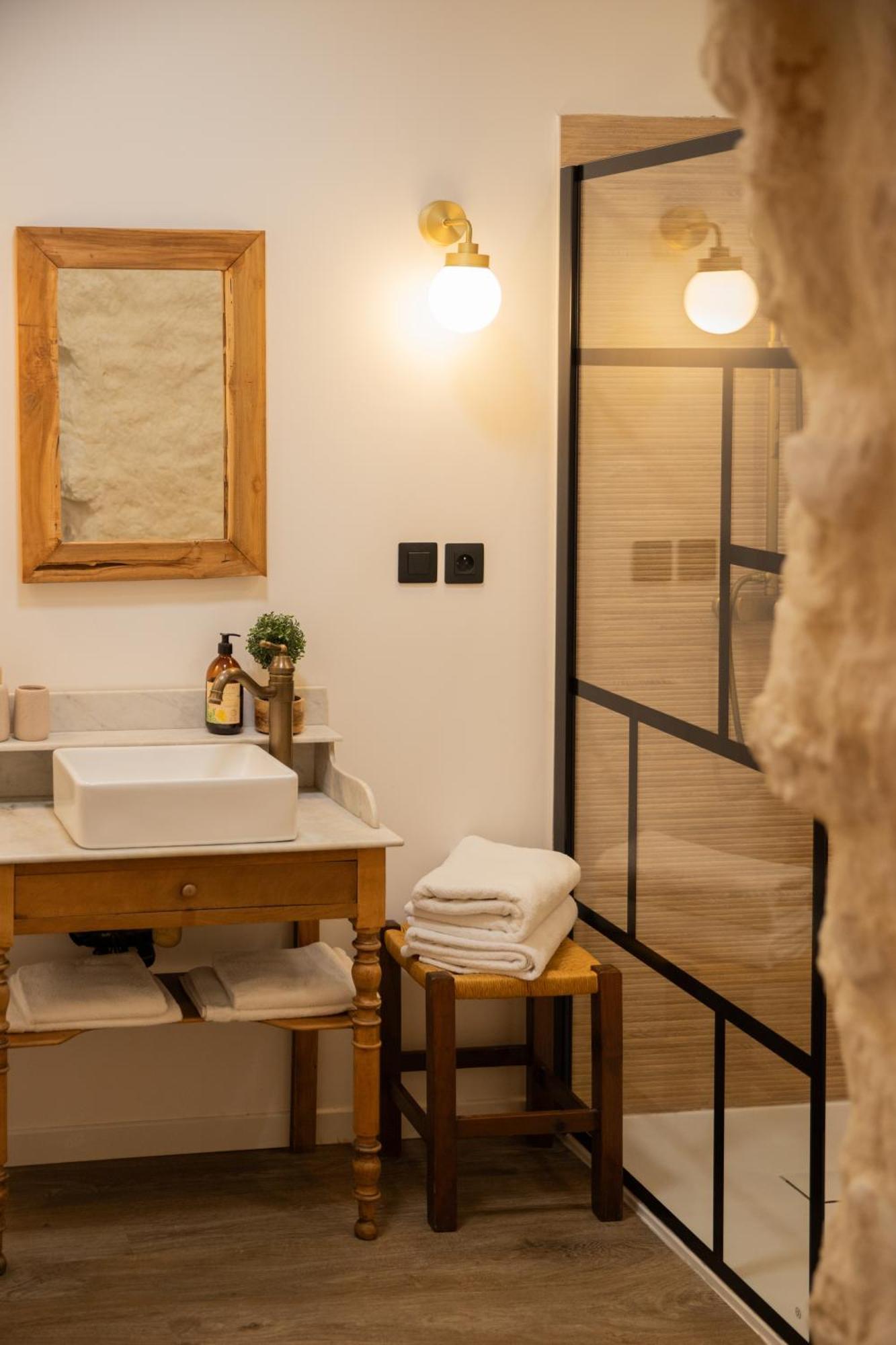 Maison Roucas - Restaurant Et Chambres D'Hotes Solérieux Eksteriør bilde